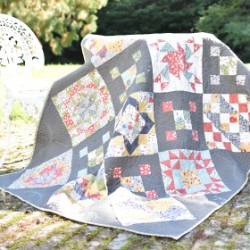 Manor House Quilt Kit